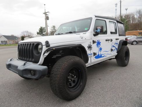 Used 2019 Jeep Wrangler Unlimited Sport image 9