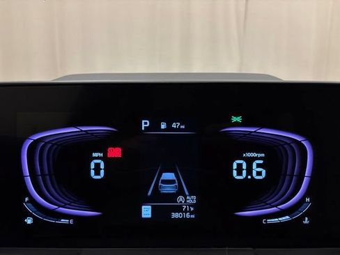 Certified 2023 Kia Telluride S w/ S Sunroof Package AWD/4WD image 14