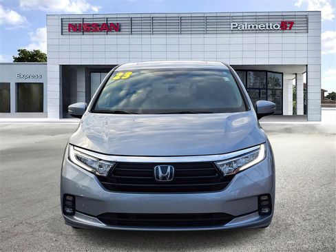 Used 2023 Honda Odyssey Touring image 2