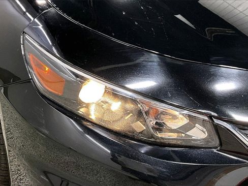 Used 2016 Chevrolet Malibu Hybrid image 29