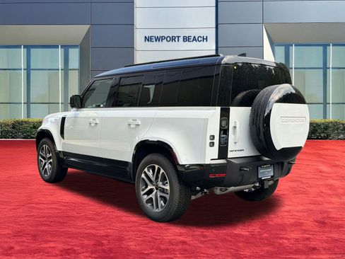 New 2026 Land Rover Defender 110 X-Dynamic SE image 3