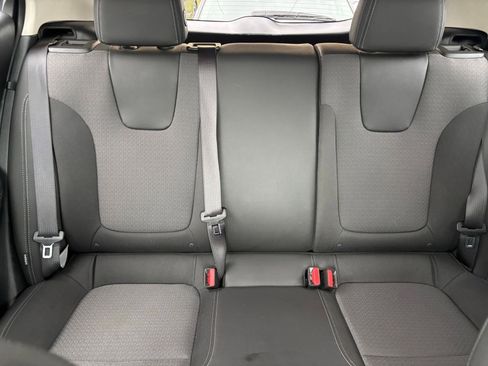 Used 2025 Buick Encore GX Preferred FWD image 37