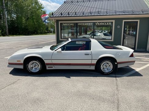 Used 1987 Chevrolet Camaro Z28 RWD image 13