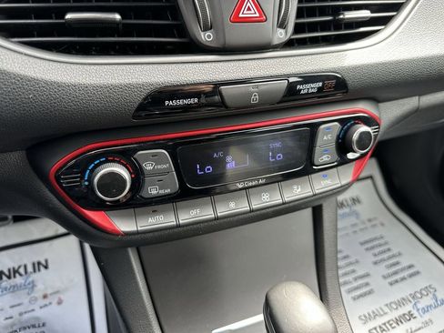 Used 2018 Hyundai Elantra GT Sport FWD image 18