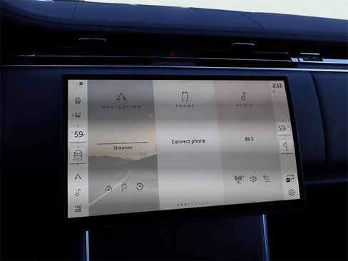 Certified 2025 Land Rover Range Rover SE image 22