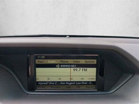 Used 2010 Mercedes-Benz E 550 Sedan image 11