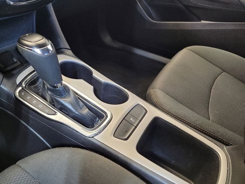 Used 2018 Chevrolet Cruze LS image 26