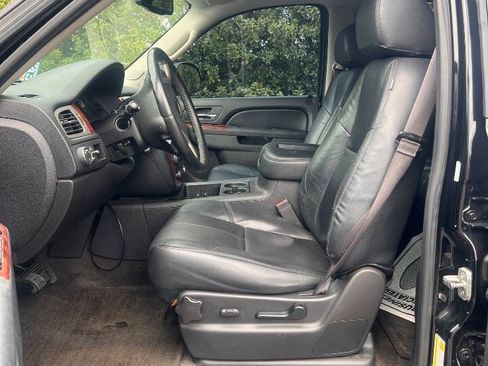 Used 2013 Chevrolet Tahoe LS w/ Convenience Package RWD image 12