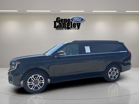 Used 2025 Ford Expedition Max Active AWD/4WD image 3
