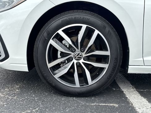 New 2026 Volkswagen Jetta SE image 9