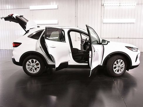 Used 2024 Ford Escape Active w/ Tech Pack #1 AWD/4WD image 28