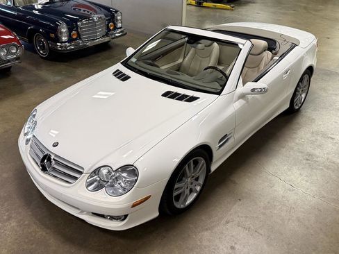 Used 2008 Mercedes-Benz SL 550 image 11