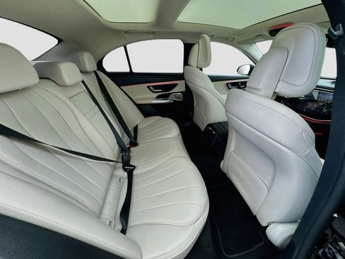 Used 2025 Mercedes-Benz E 450 4MATIC Sedan image 19