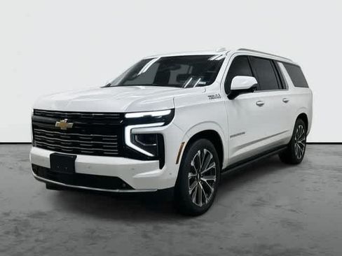 Used 2025 Chevrolet Suburban High Country AWD/4WD image 1