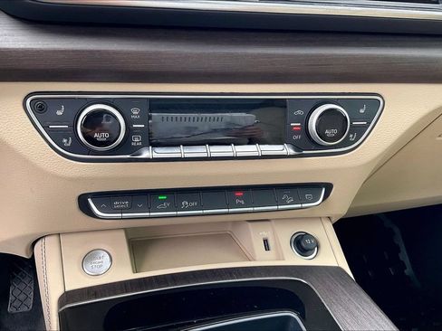 Used 2023 Audi Q5 e Premium Plus w/ Premium Plus Package AWD/4WD image 30