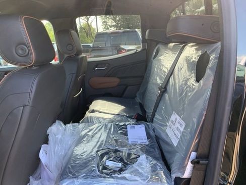 New 2025 GMC Canyon AT4 image 26