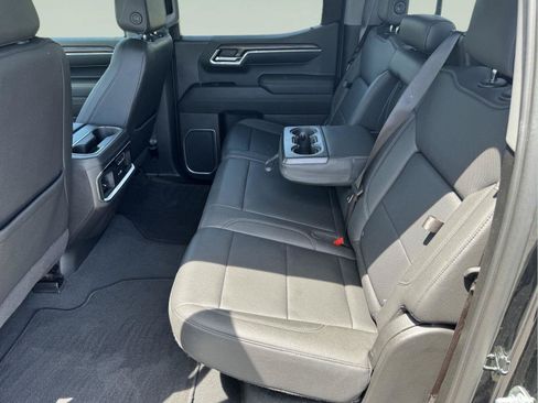 Used 2023 GMC Sierra 1500 SLT w/ SLT Premium Plus Package AWD/4WD image 11