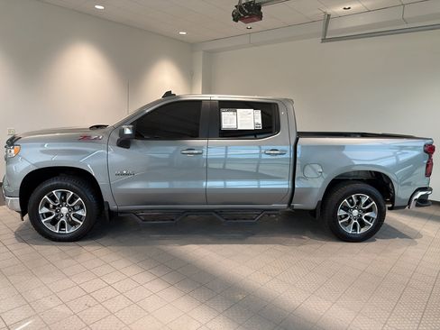 Used 2024 Chevrolet Silverado 1500 LT w/ Texas Edition Plus AWD/4WD image 2