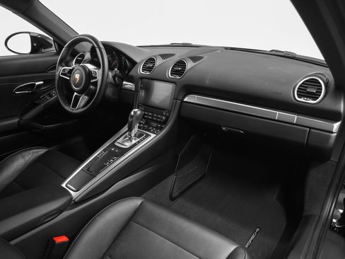 Certified 2022 Porsche 718 Cayman RWD image 26