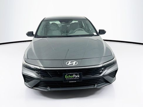 Used 2025 Hyundai Elantra Sport FWD image 2