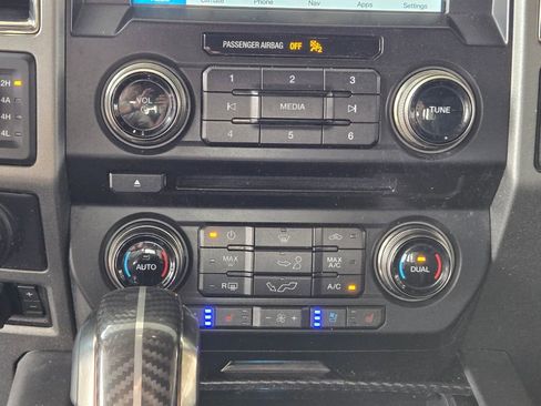 Used 2018 Ford F150 Raptor w/ Equipment Group 802A Luxury AWD/4WD image 27