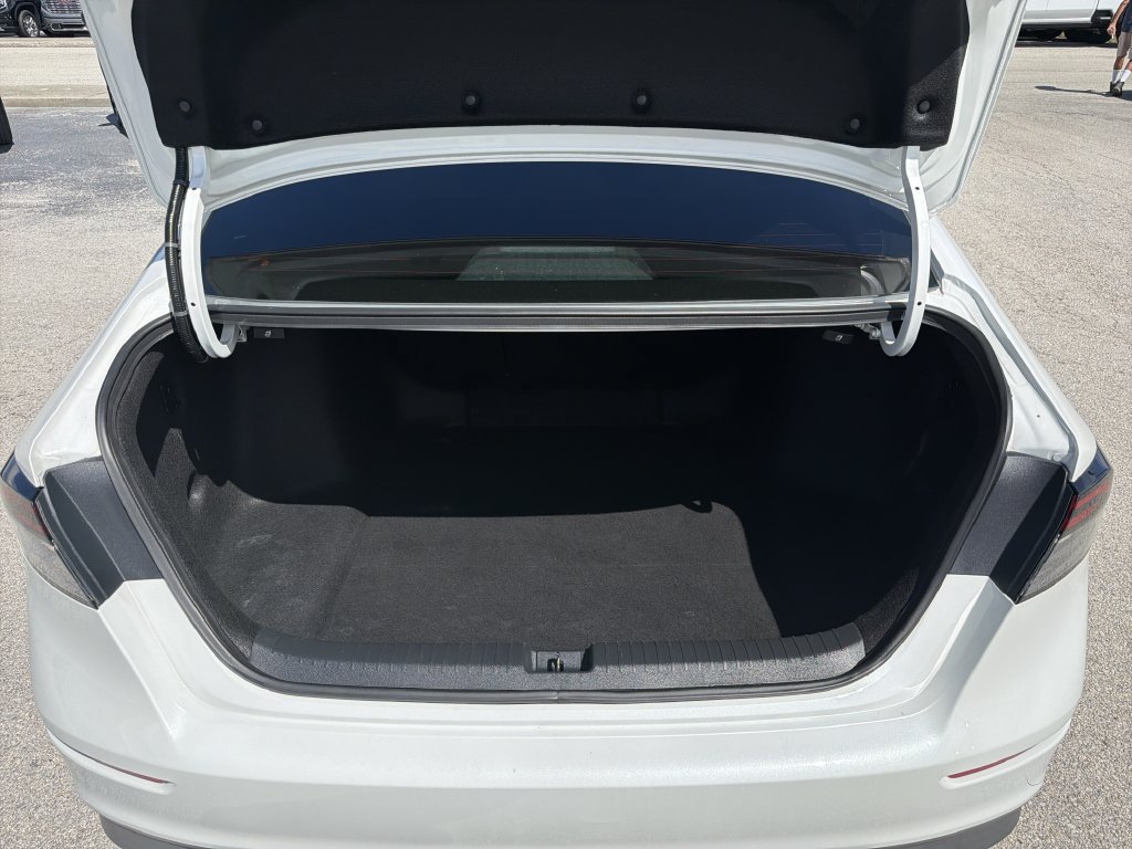 Used 2025 Honda Accord SE image 11