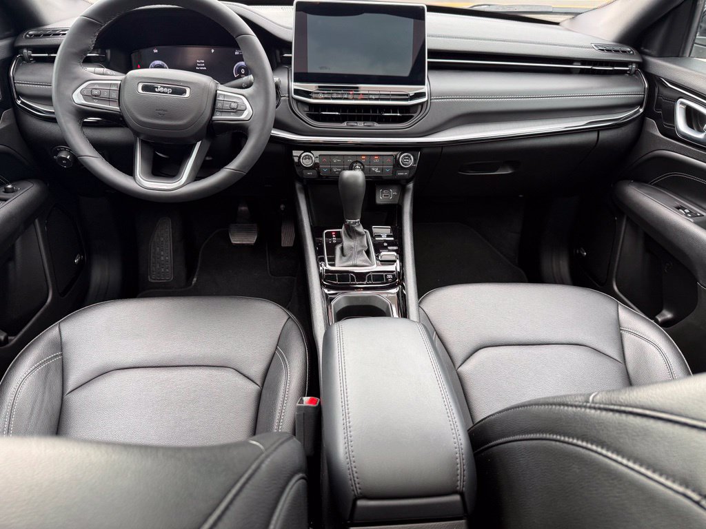 Used 2024 Jeep Compass Limited w/ High Altitude Package AWD/4WD image 13