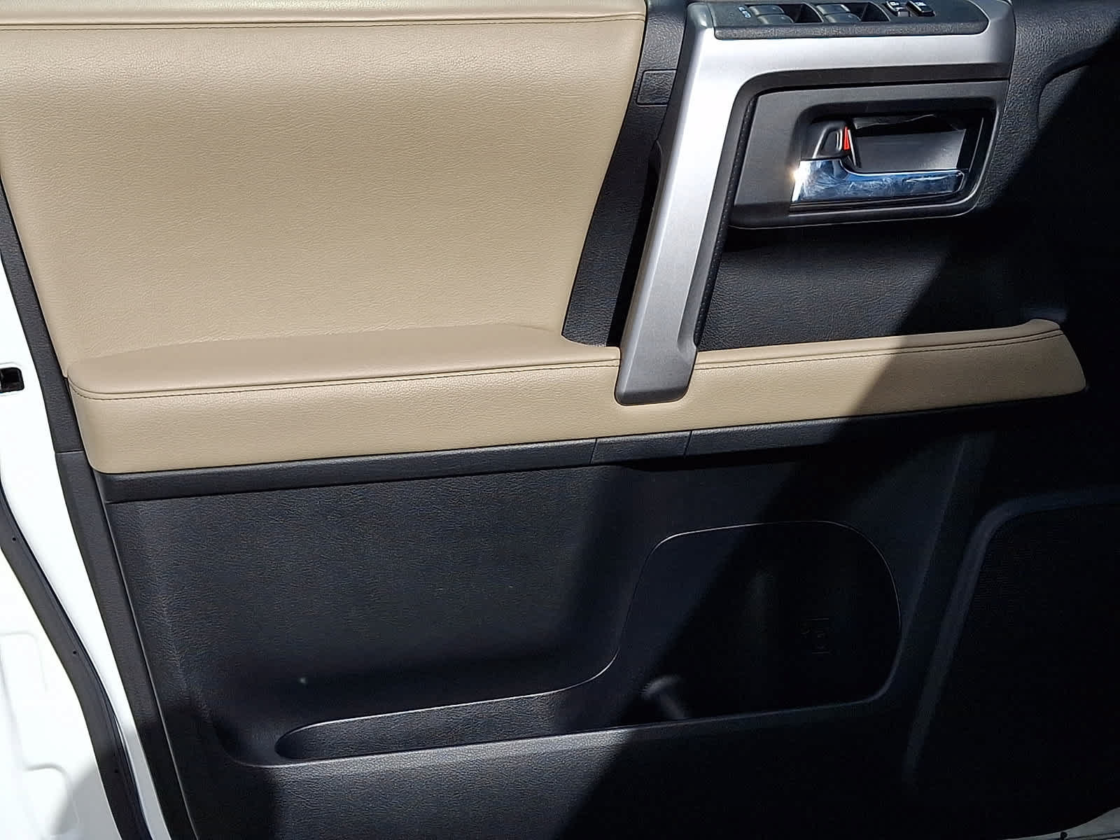 Certified 2021 Toyota 4Runner SR5 Premium w/ Moonroof Package AWD/4WD image 15