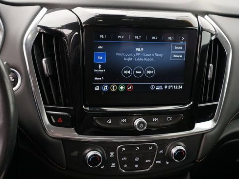 Used 2021 Chevrolet Traverse LT w/ LPO, Floor Liner Package image 22