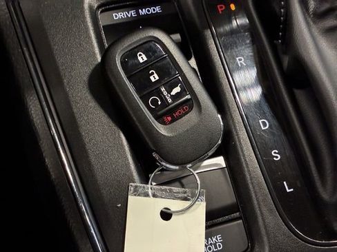 Used 2024 Honda CR-V EX-L image 9