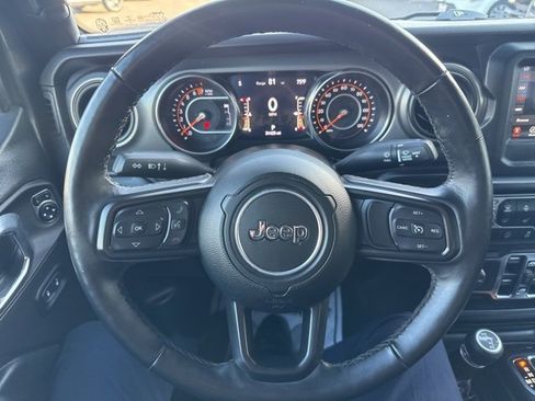 Certified 2022 Jeep Gladiator Sport image 14