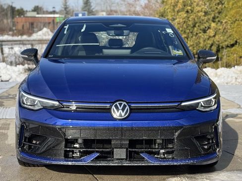 New 2026 Volkswagen Golf 2.0T image 2