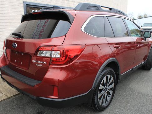 Used 2016 Subaru Outback 3.6R Limited image 9