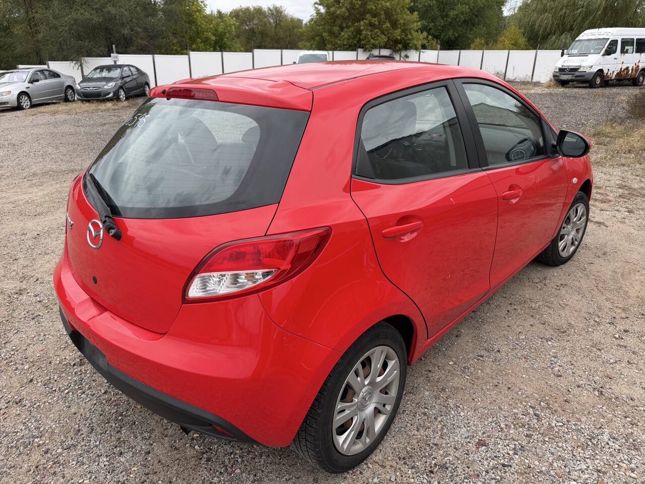 Used 2013 MAZDA MAZDA2 Sport FWD image 5