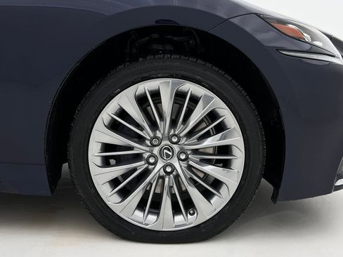 Used 2018 Lexus LS 500 AWD image 29