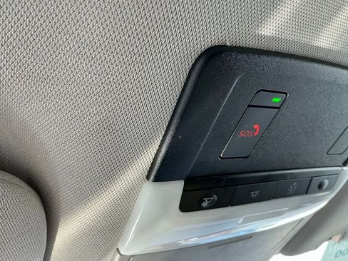 Used 2023 Nissan Pathfinder SL image 22