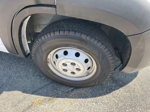 Used 2023 RAM ProMaster 2500 FWD image 13