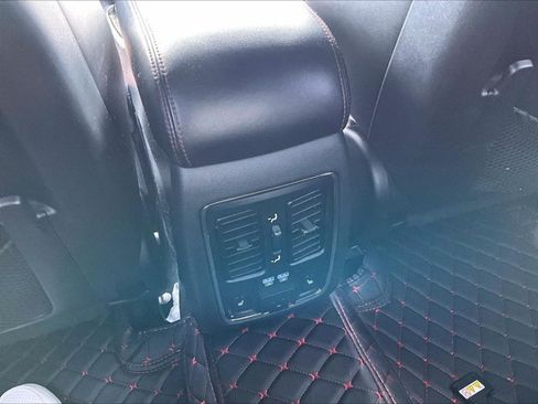 Used 2017 Dodge Durango R/T w/ Blacktop Package RWD image 25