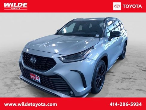 Used 2025 Toyota Highlander XSE image 1