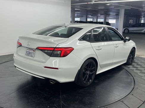 Used 2023 Honda Civic Sport image 6