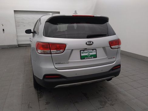 Used 2018 Kia Sorento EX FWD image 6