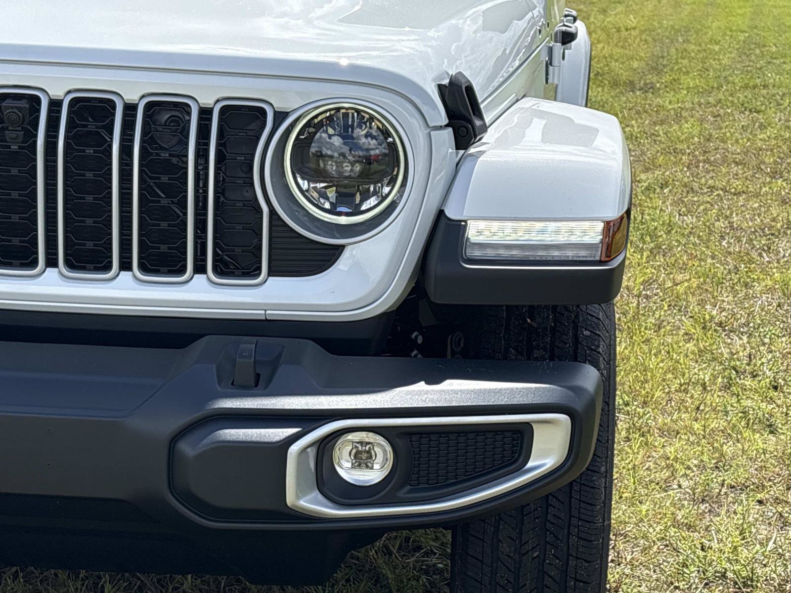 New 2027 Jeep Wrangler Unlimited Sahara AWD/4WD image 9