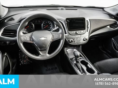 Used 2025 Buick Enclave Preferred image 22