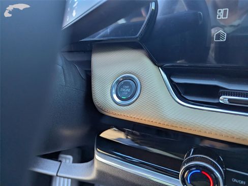 New 2026 Chevrolet Equinox ACTIV w/ Safety and Technology Package image 10