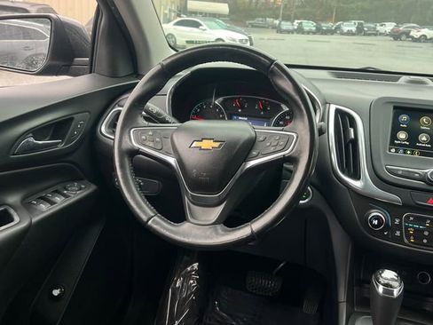 Used 2019 Chevrolet Equinox LT image 18
