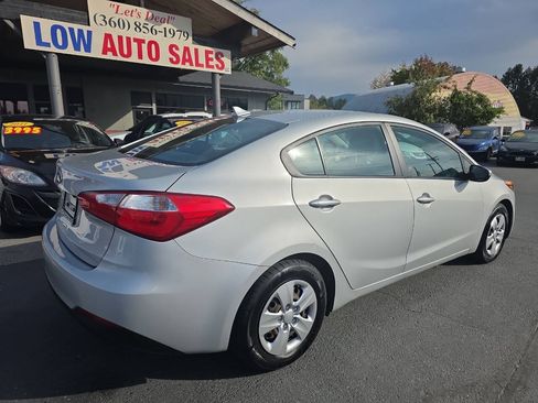 Used 2016 Kia Forte LX FWD image 4