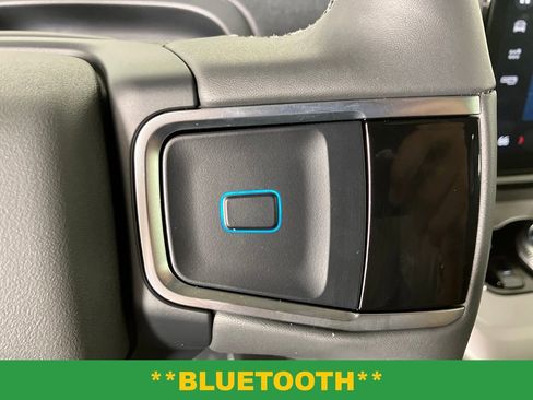 New 2026 Ford Expedition Active image 18