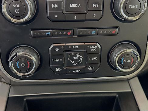 Used 2017 Ford Expedition EL XLT w/ Equipment Group 202A image 9