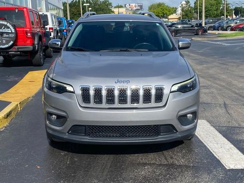 Used 2020 Jeep Cherokee Latitude Plus w/ Comfort/Convenience Group FWD image 3