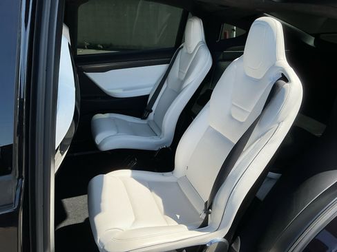 Used 2016 Tesla Model X 70D image 20